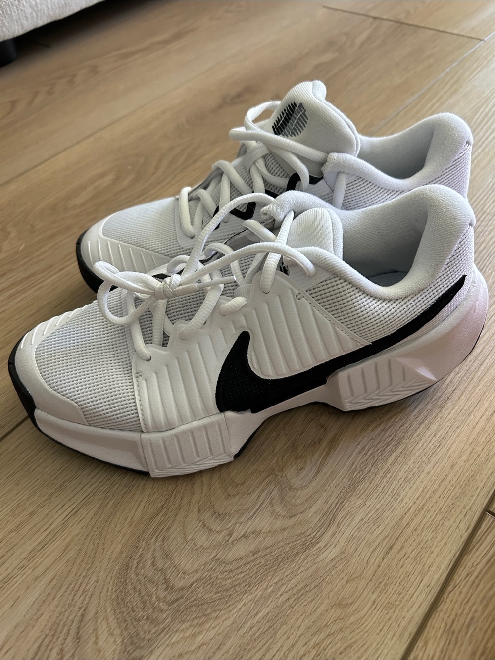 Nike Women’s GP Challenge Pro Tennis Shoes - Picture 7 of 8